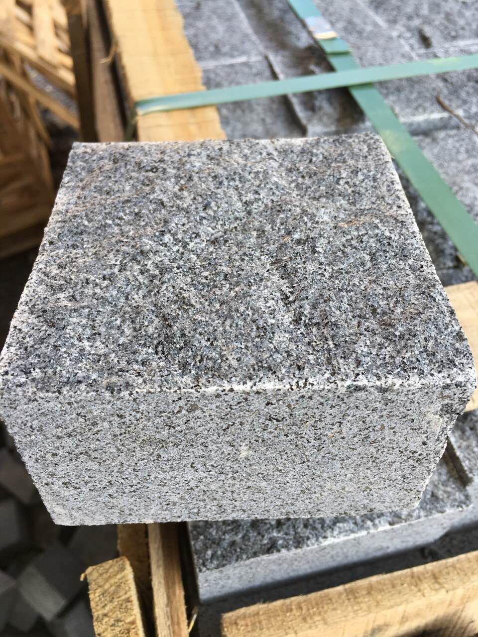 芝麻黑自然面,马蹄石,弹石,小方块,滚石-供应信息-中国石材网