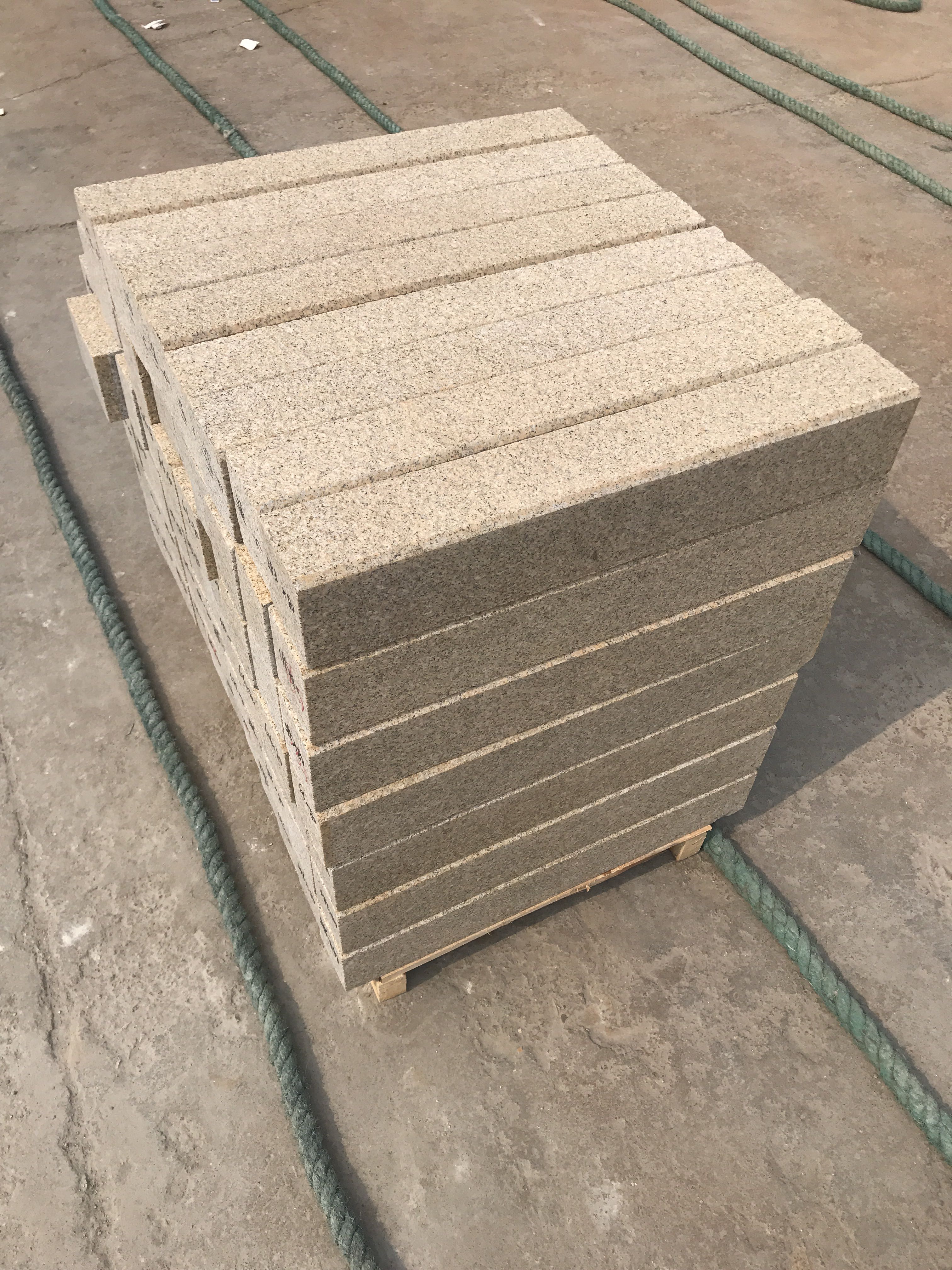 [抱拳]黄金麻大量接单,现货10000多平方,-供应信息-中国石材网