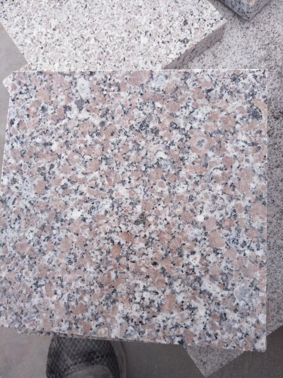 石材商圈 供应黄金麻,白麻,灰麻,芝麻黑,章丘青,章丘黑,芝麻白,樱花红