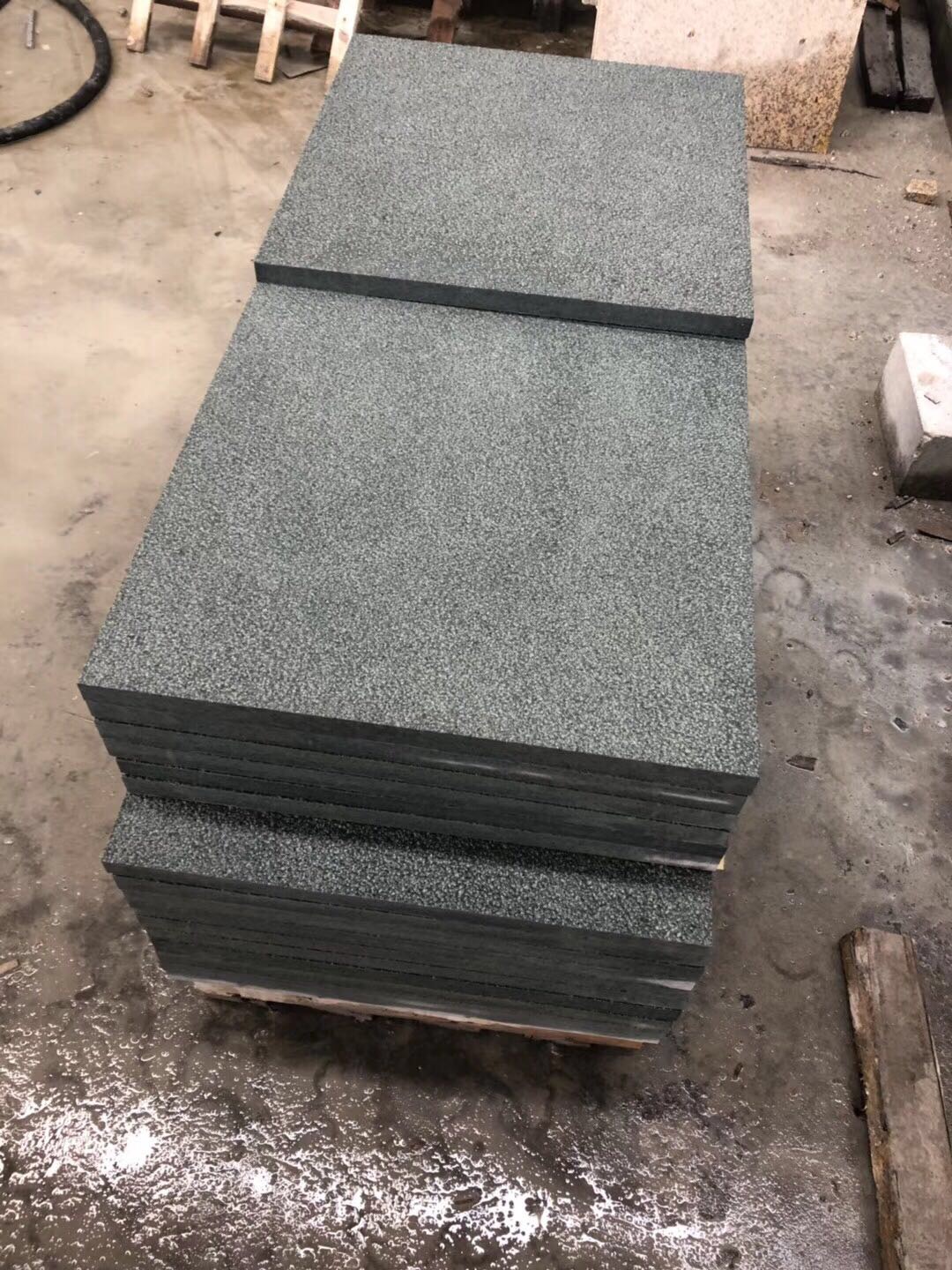 辰瑾石业-主营:桂林青石 芝麻灰