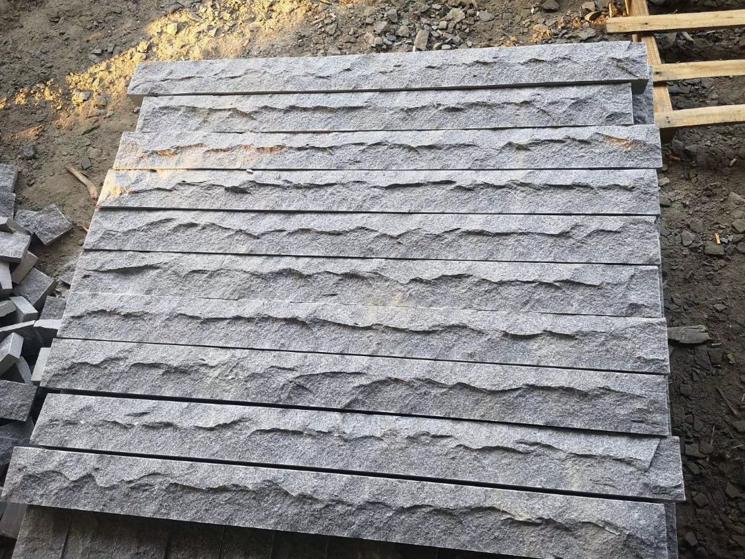 主营:g654#芝麻黑芝麻灰自然面,蘑菇石,-供应信息-中国石材网