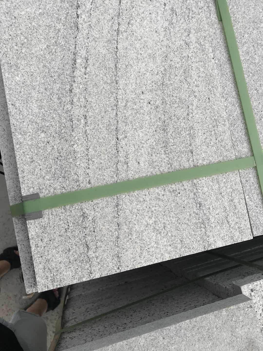 河南芝麻灰3公分300*600有上万平方的特价板-供应信息-中国石材网