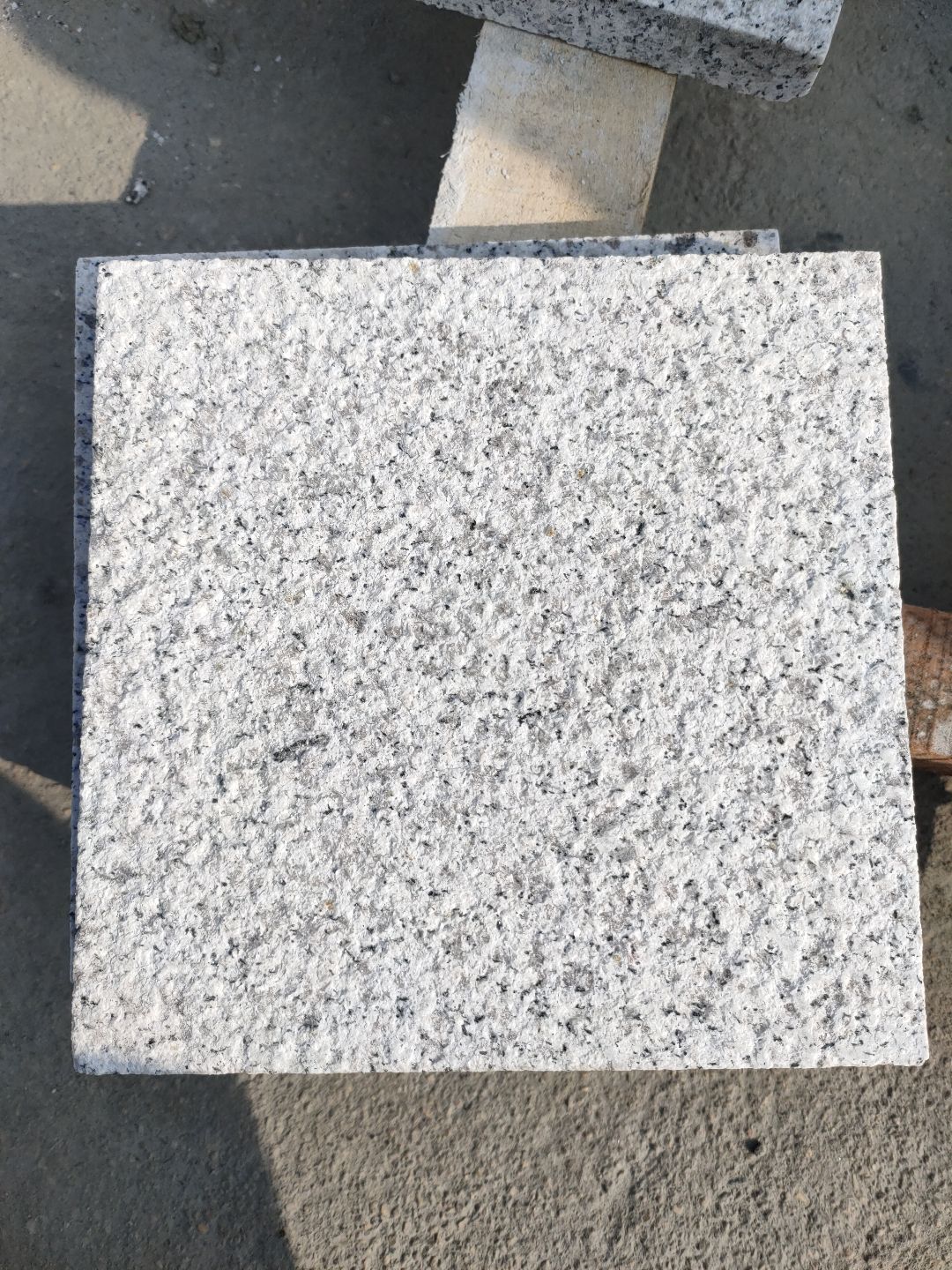 承接:工程板,毛板,规格板,荔枝面,火烧面,光面等!