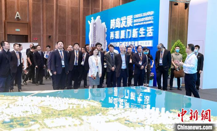 ce25b105-cde5-4321-a3e5-d549615986ff_zsite.jpg