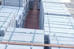 芝麻灰路沿石